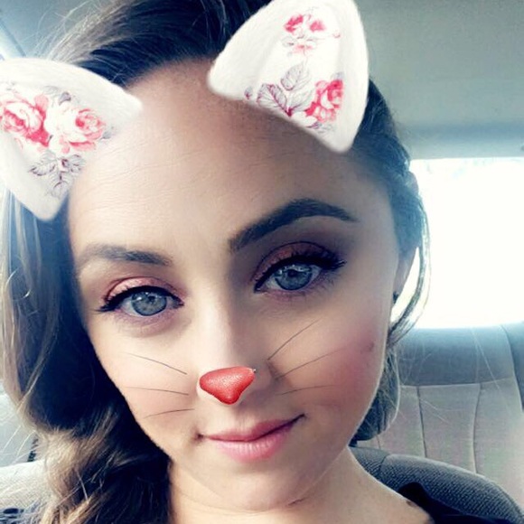 Meet your Posher, Ashley - Picture 1 of 1